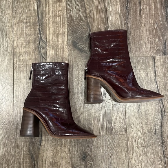Topshop Croc Leather Booties (Made in Spain) - Picture 2 of 13